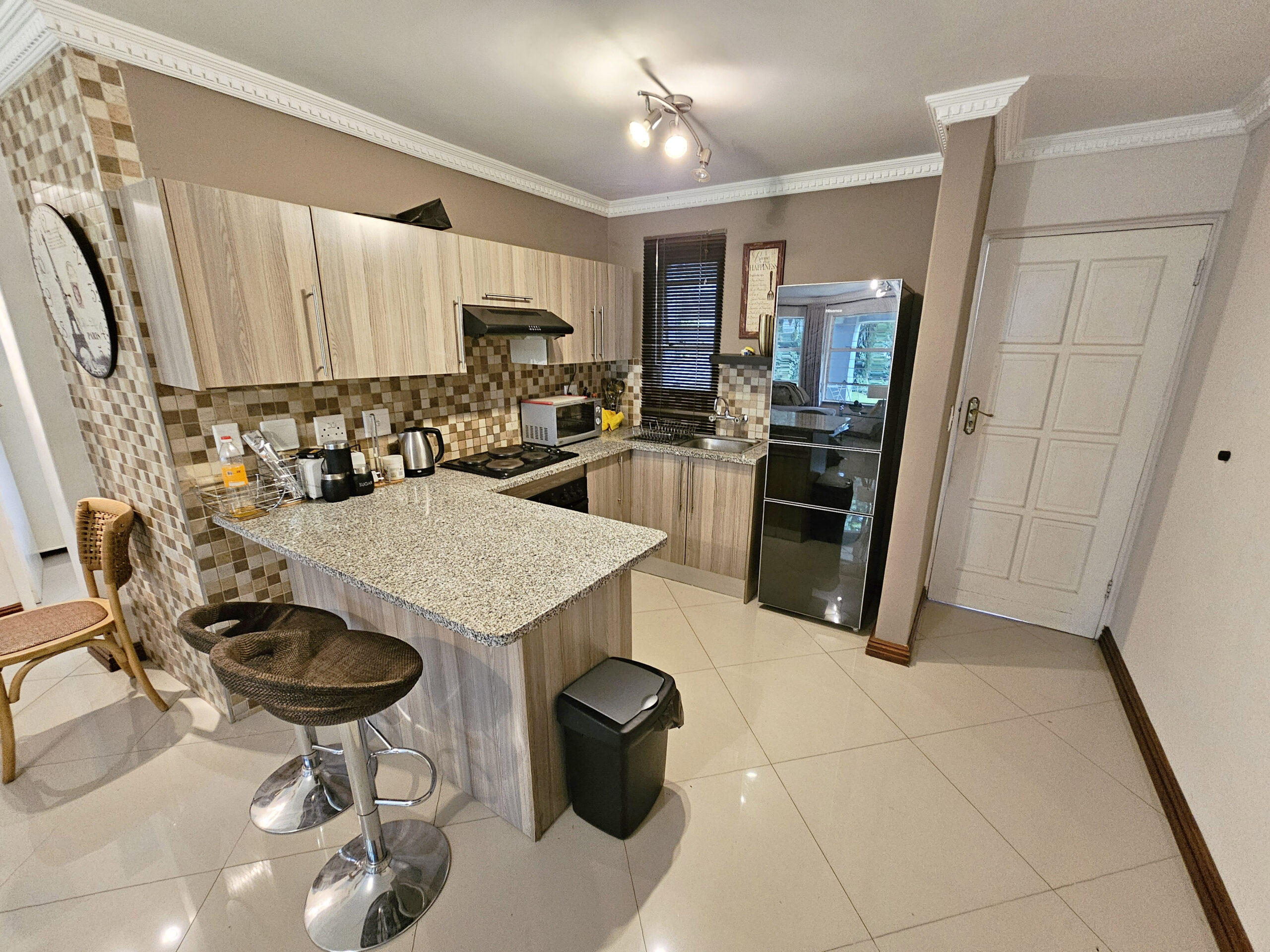 Fully Furnished 2 Bedroom Apartment for Rent: Morningside: Sandton Fully Furnished 2 Bedroom Apartment for Rent: Morningside: Sandton