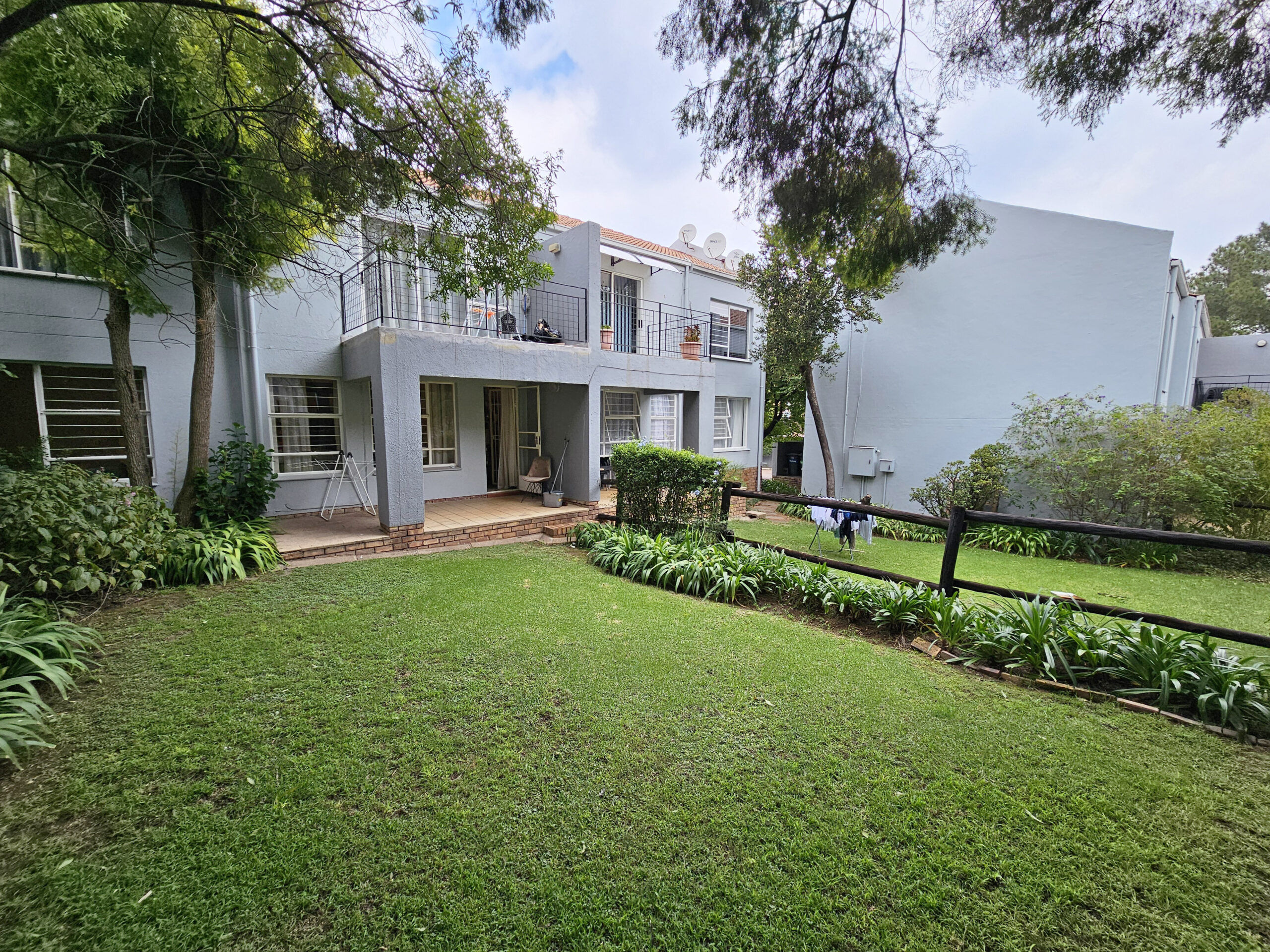 Fully Furnished 2 Bedroom Apartment for Rent: Morningside: Sandton Fully Furnished 2 Bedroom Apartment for Rent: Morningside: Sandton