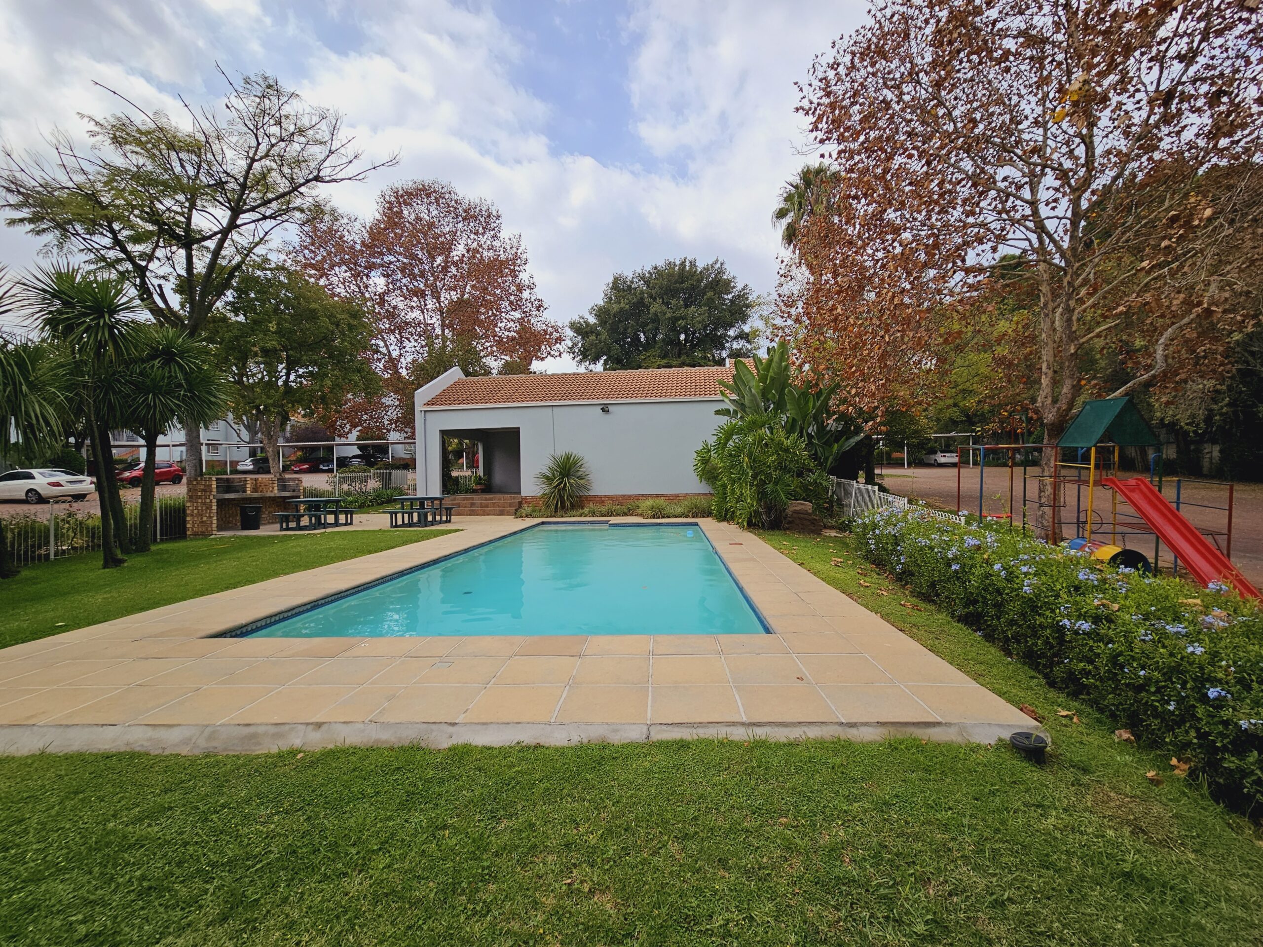 Fully Furnished 2 Bedroom Apartment for Rent: Morningside: Sandton Fully Furnished 2 Bedroom Apartment for Rent: Morningside: Sandton
