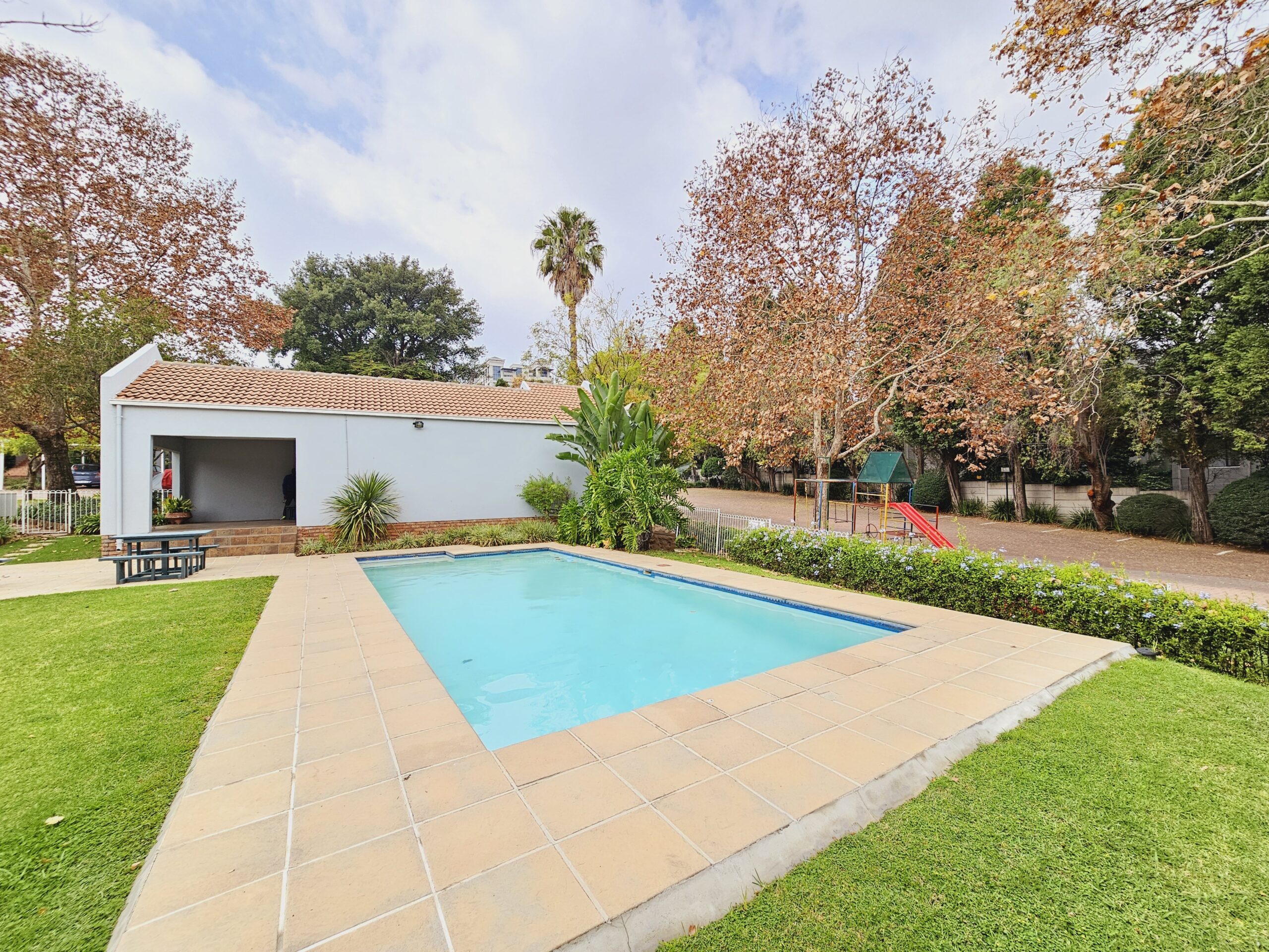 Fully Furnished 2 Bedroom Apartment for Rent: Morningside: Sandton Fully Furnished 2 Bedroom Apartment for Rent: Morningside: Sandton