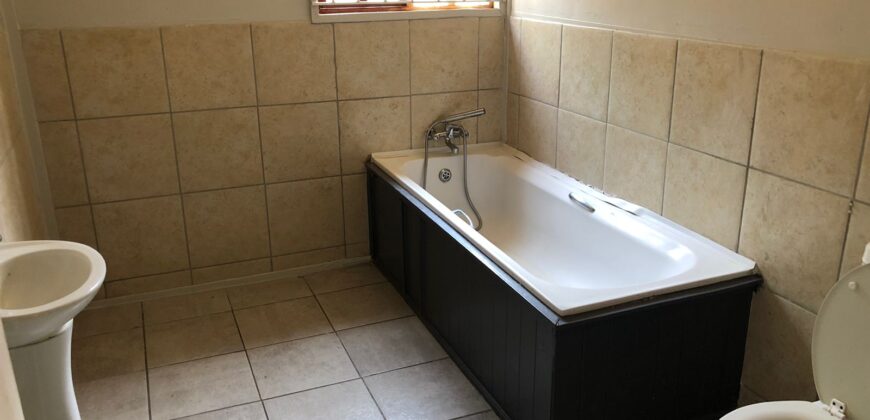 4 Bedroom House for Sale: Carlswarld, Midrand