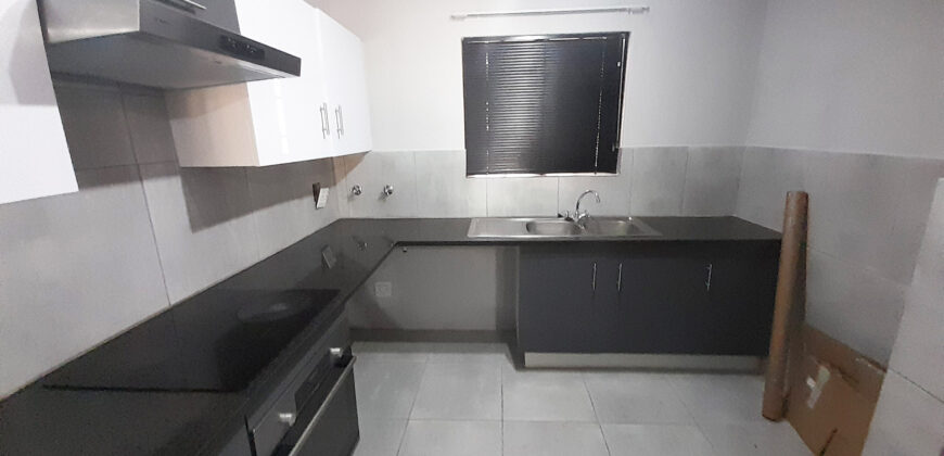 2 Bedroom Apartment for Sale: Hyde Park: Sandton