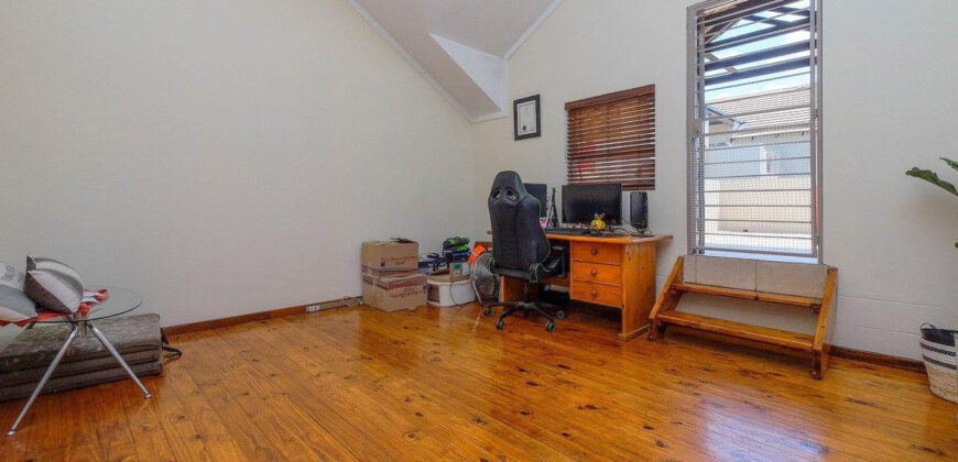 2 Bedroom Loft Apartment for Sale: Lonehill: Sandton