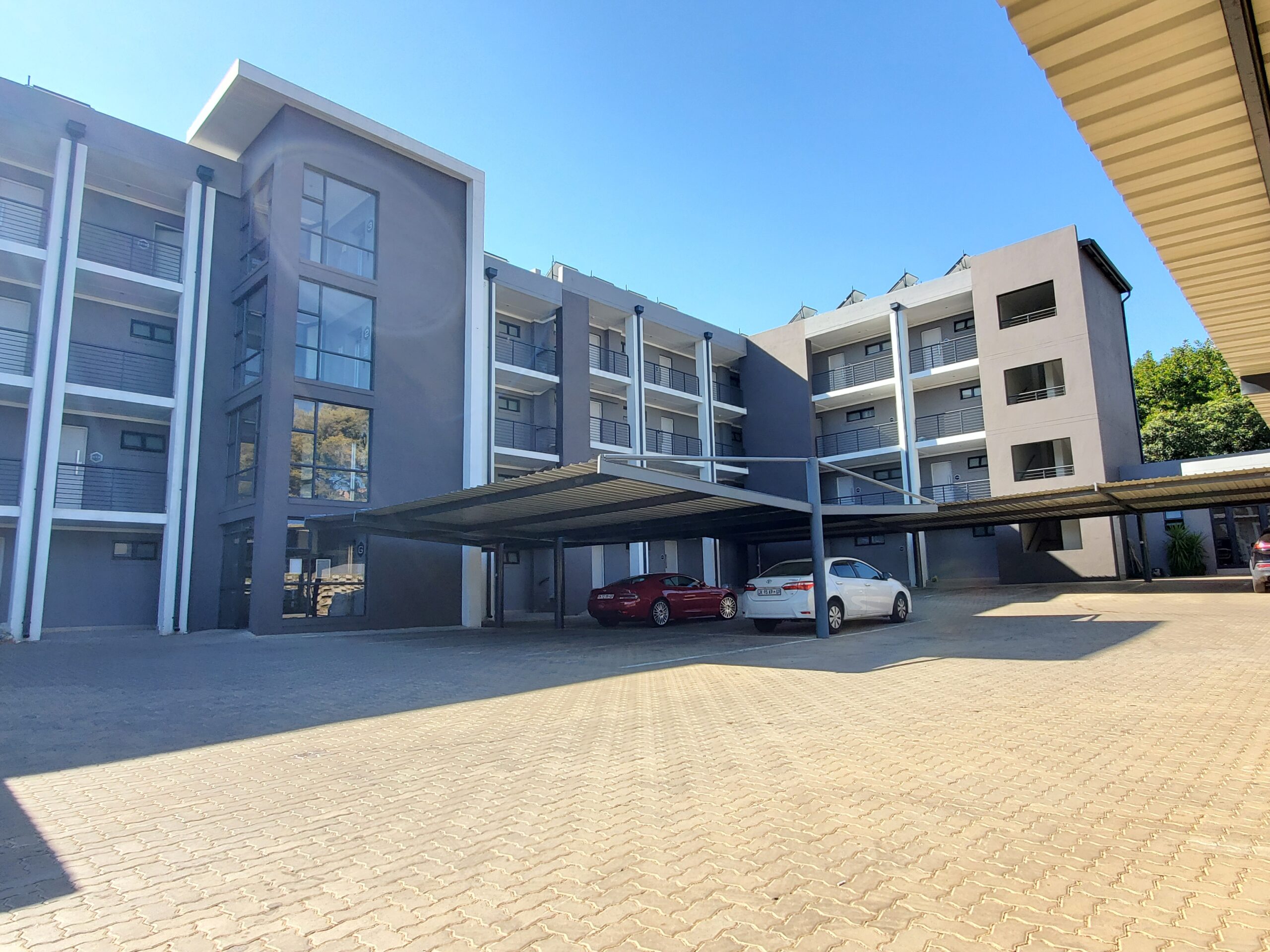 2  Bedroom Apartment for Sale: Morningside: Sandton
