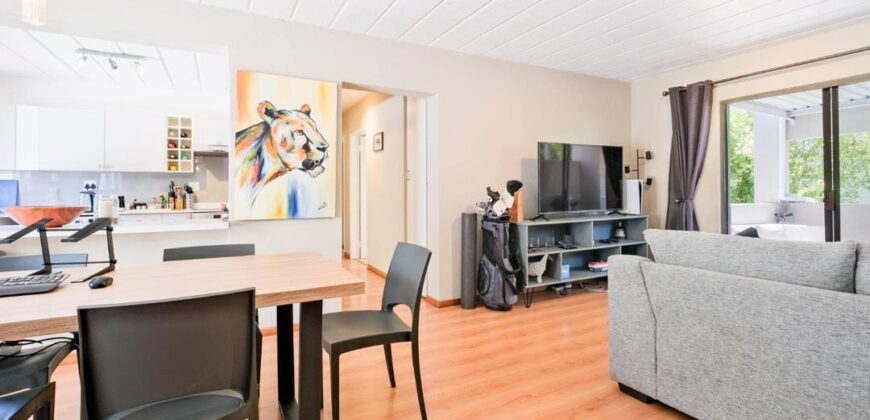 2 Bedroom apartment For Sale: Bryanston, Sandton