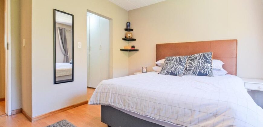 2 Bedroom apartment For Sale: Bryanston, Sandton