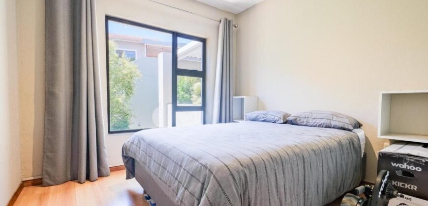 2 Bedroom apartment For Sale: Bryanston, Sandton