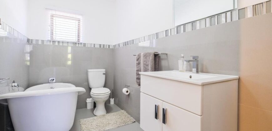 2 Bedroom apartment For Sale: Bryanston, Sandton