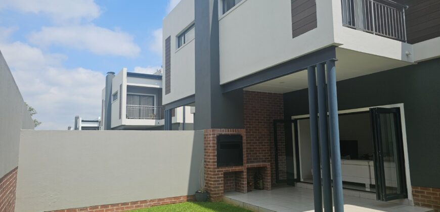 3 Bedroom Townhouse for Sale: Sunninghill: Sandton