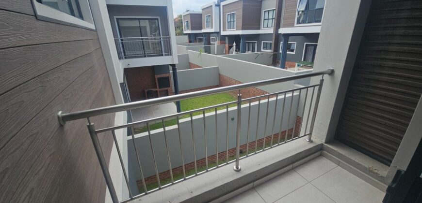 3 Bedroom Townhouse for Sale: Sunninghill: Sandton