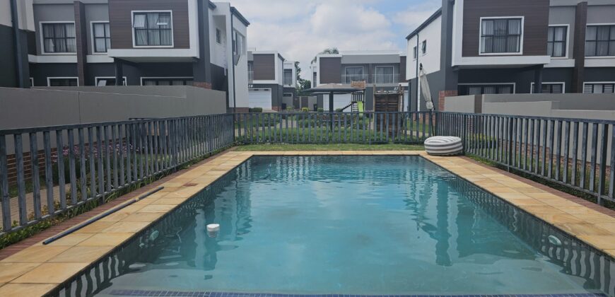 3 Bedroom Townhouse for Sale: Sunninghill: Sandton