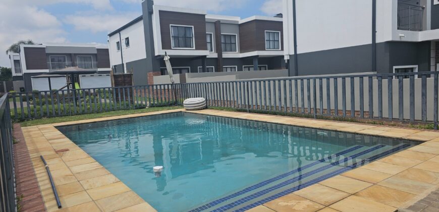 3 Bedroom Townhouse for Sale: Sunninghill: Sandton