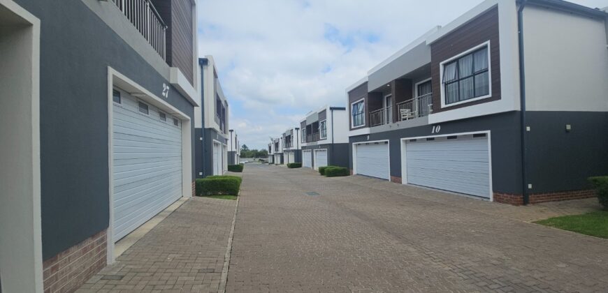 3 Bedroom Townhouse for Sale: Sunninghill: Sandton