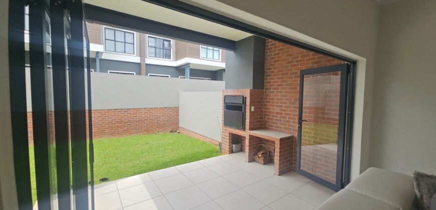 3 Bedroom Townhouse for Sale: Sunninghill: Sandton
