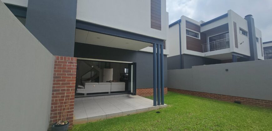 3 Bedroom Townhouse for Sale: Sunninghill: Sandton