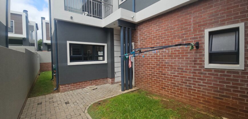 3 Bedroom Townhouse for Sale: Sunninghill: Sandton