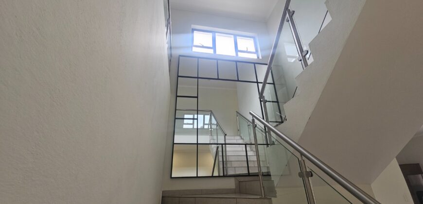 3 Bedroom Townhouse for Sale: Sunninghill: Sandton