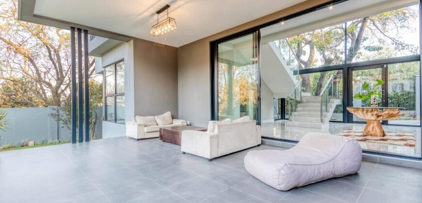4 Bedroom House for Sale in Bryanston East: Sandton