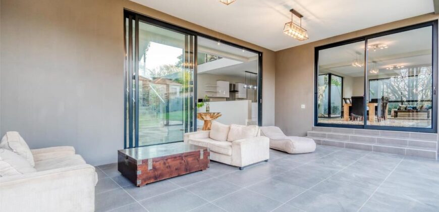 4 Bedroom House for Sale in Bryanston East: Sandton