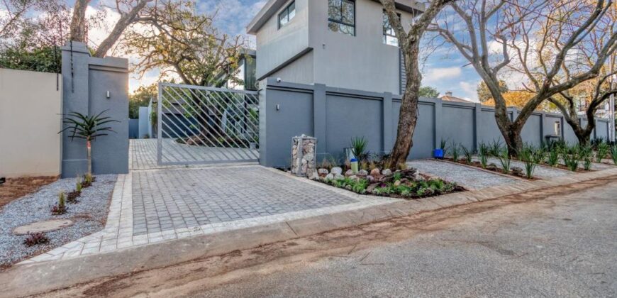 4 Bedroom House for Sale in Bryanston East: Sandton