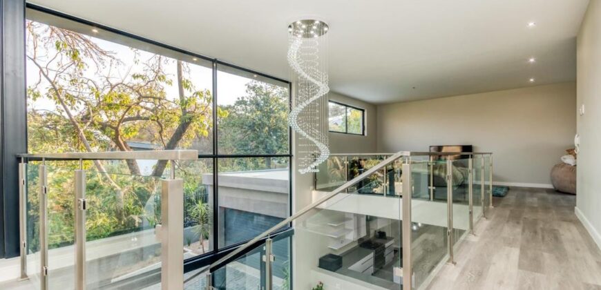 4 Bedroom House for Sale in Bryanston East: Sandton