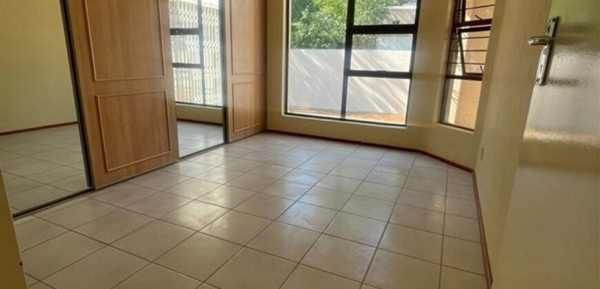 3 Bedroom Cluster For Rent: Sunninghill, Sandton