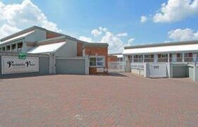 1 Bedroom Ground Floor Apartment for Rent: Buccleuch
