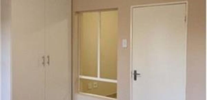 1 Bedroom Ground Floor Apartment for Rent: Buccleuch