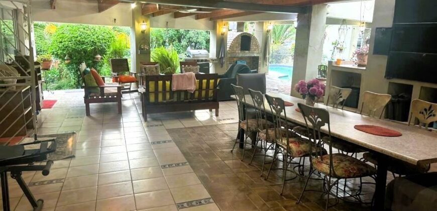 3 Bedroom House For Rent: Fontainebleu, Randburg