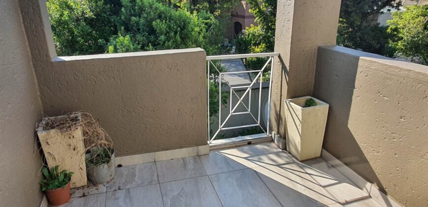 1 Bedroom Apartment: Magaliessig, Johannesburg North