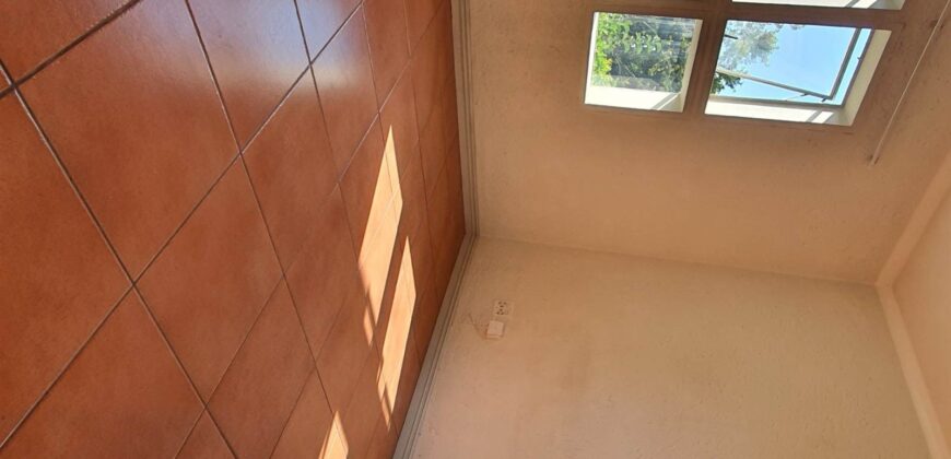1 Bedroom Apartment: Magaliessig, Johannesburg North