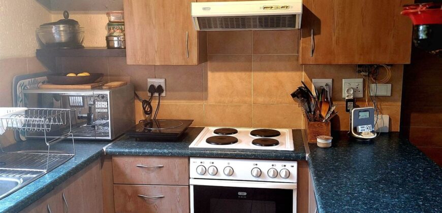 2 Bedroom Loft For Sale: Sunninghill, Sandton