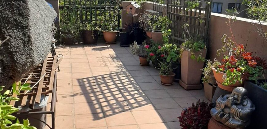 2 Bedroom Loft For Sale: Sunninghill, Sandton