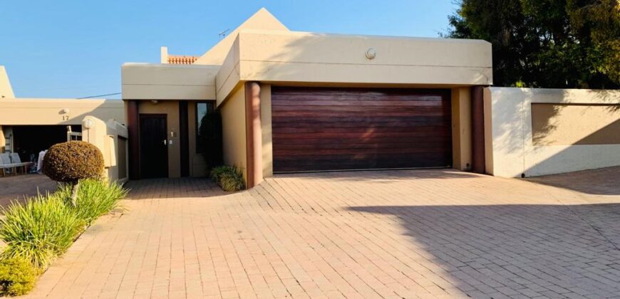 3 Bedroom Townhouse to Rent in Lonehill, Sandton